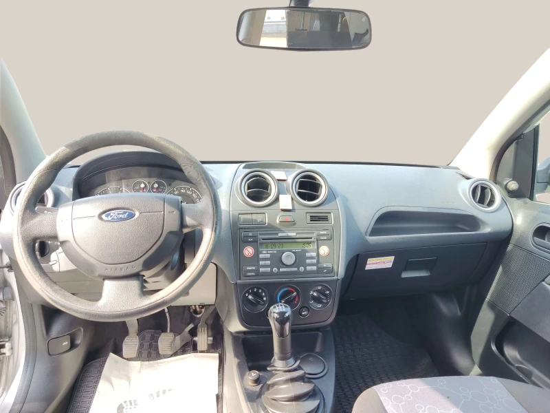 Ford Fiesta 1.3, снимка 8 - Автомобили и джипове - 48103498