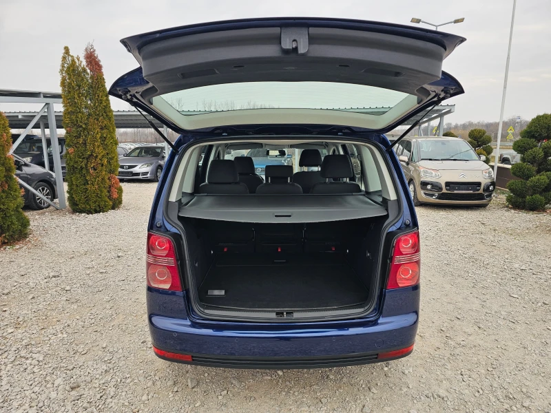 VW Touran 1.9 TDI КЛИМАТРОНИК 105 кс , снимка 15 - Автомобили и джипове - 49113217