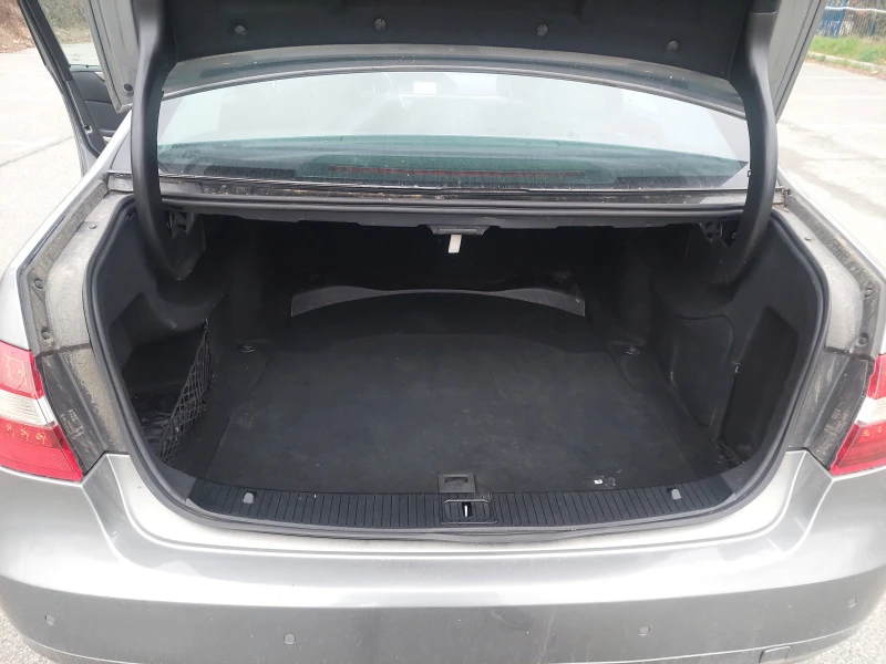Mercedes-Benz E 300 CDI AUTOMATIC, снимка 15 - Автомобили и джипове - 49642626