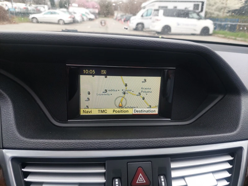 Mercedes-Benz E 300 CDI AUTOMATIC, снимка 12 - Автомобили и джипове - 49642626