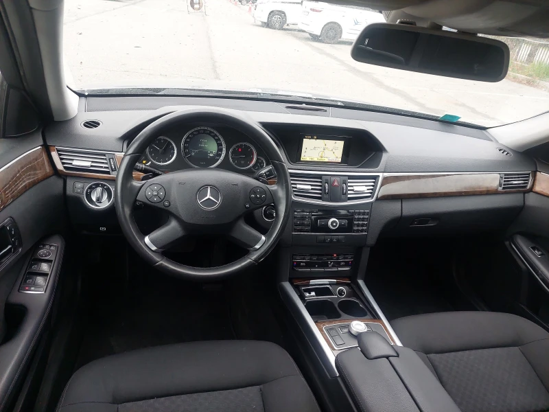 Mercedes-Benz E 300 CDI AUTOMATIC, снимка 6 - Автомобили и джипове - 49642626