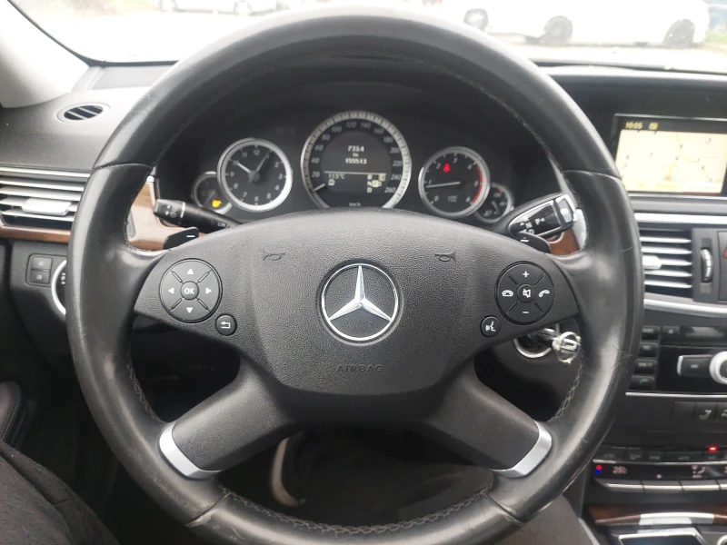 Mercedes-Benz E 300 CDI AUTOMATIC, снимка 9 - Автомобили и джипове - 49642626