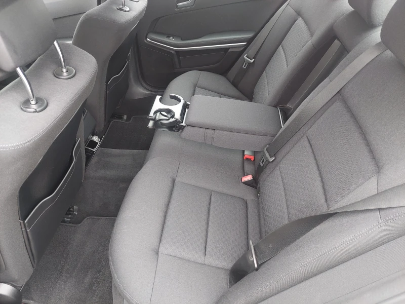 Mercedes-Benz E 300 CDI AUTOMATIC, снимка 8 - Автомобили и джипове - 49642626