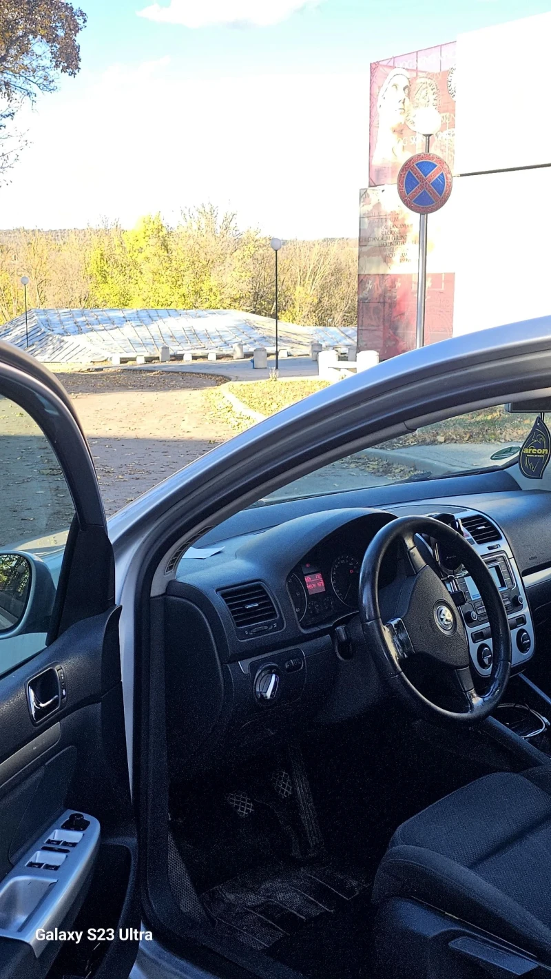 VW Golf 2.0TDI, снимка 7 - Автомобили и джипове - 52179238