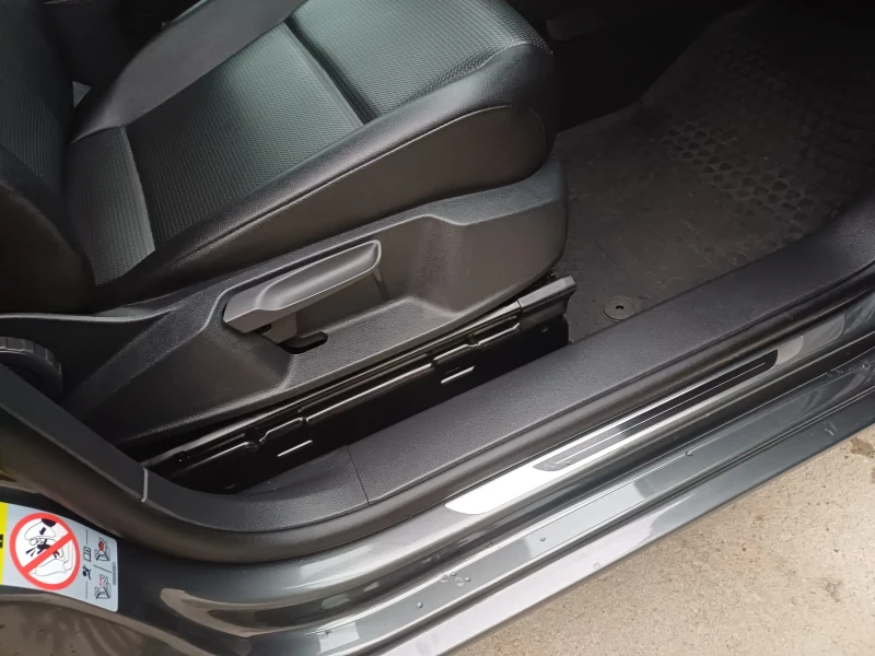 VW Caddy 1.4 TGI metan TOP, снимка 7 - Автомобили и джипове - 52657354