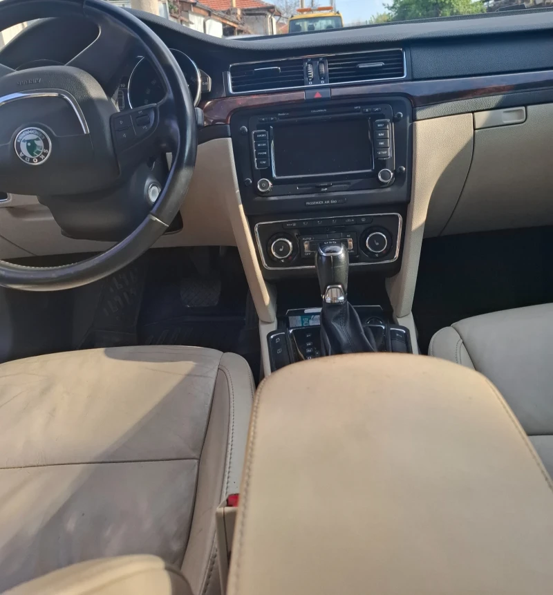 Skoda Superb, снимка 8 - Автомобили и джипове - 52698875
