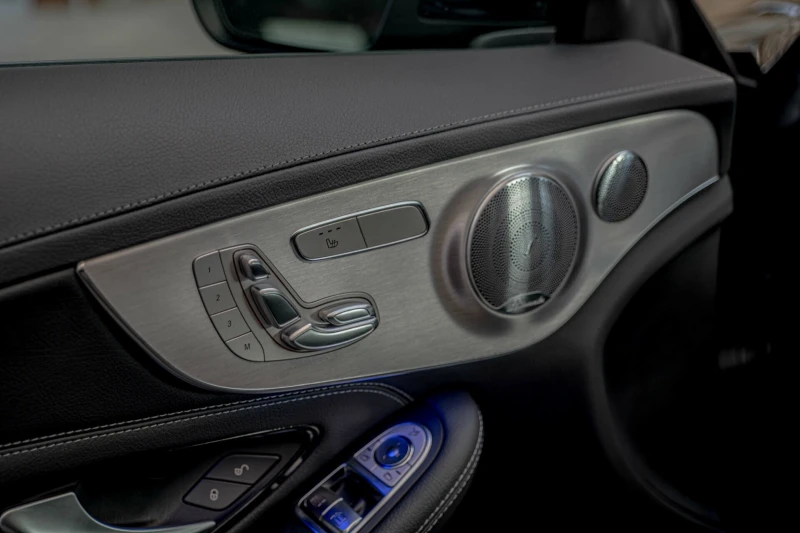 Mercedes-Benz C 43 AMG Coupe/4Matic/Пано/Амбиент/Камера 360/Burmester/, снимка 5 - Автомобили и джипове - 53405635