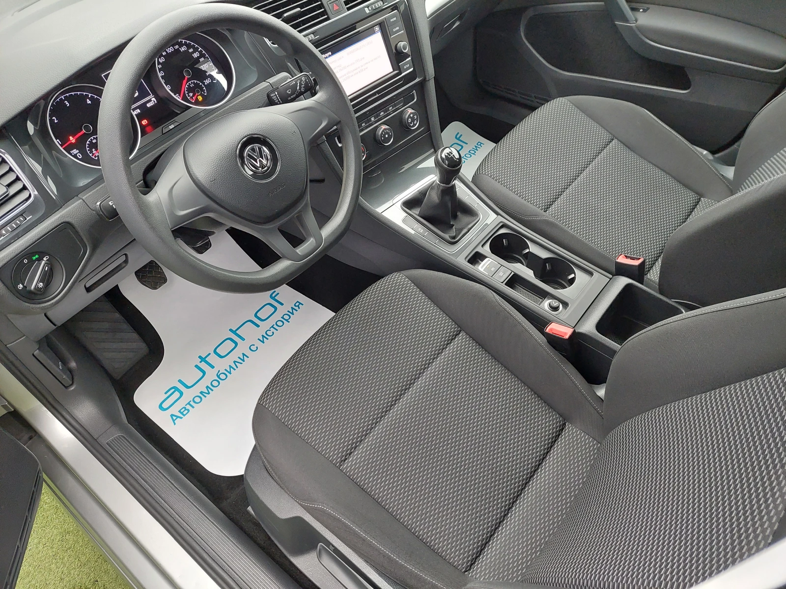 VW Golf 1.6TDI/116к.с./5MT/N1 - изображение 7