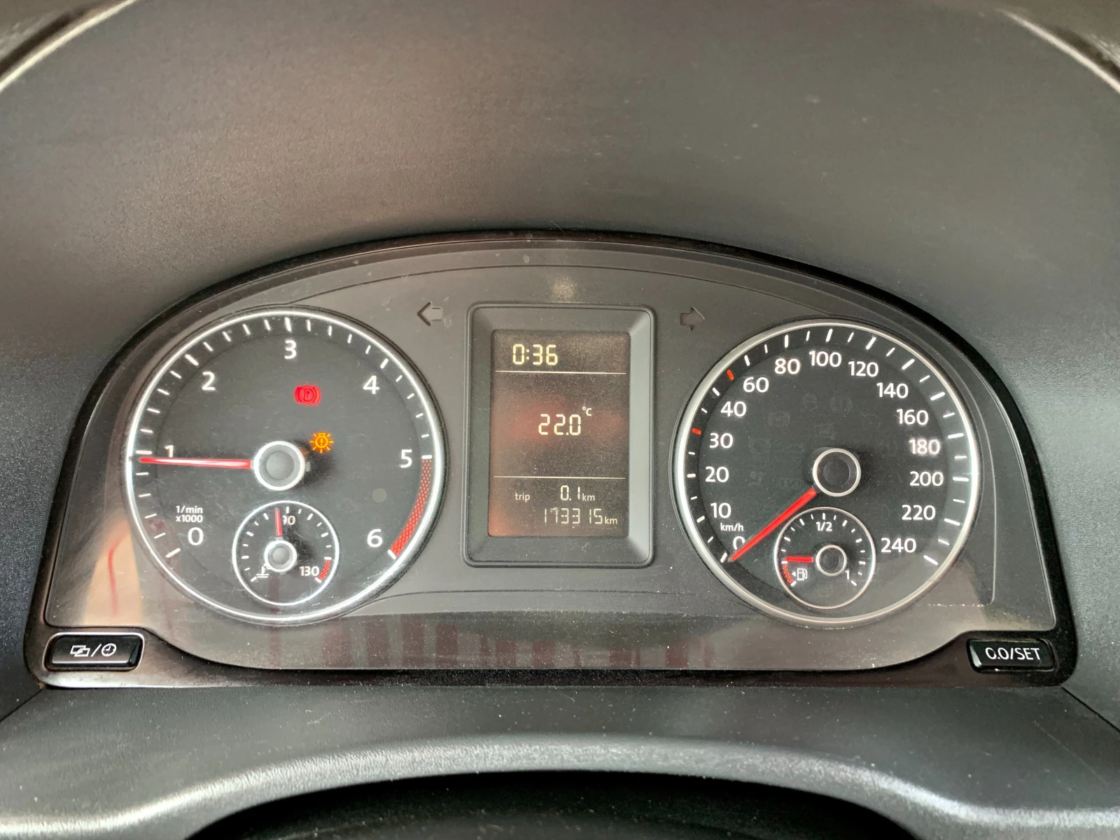 VW Caddy 1.6TDI - изображение 10