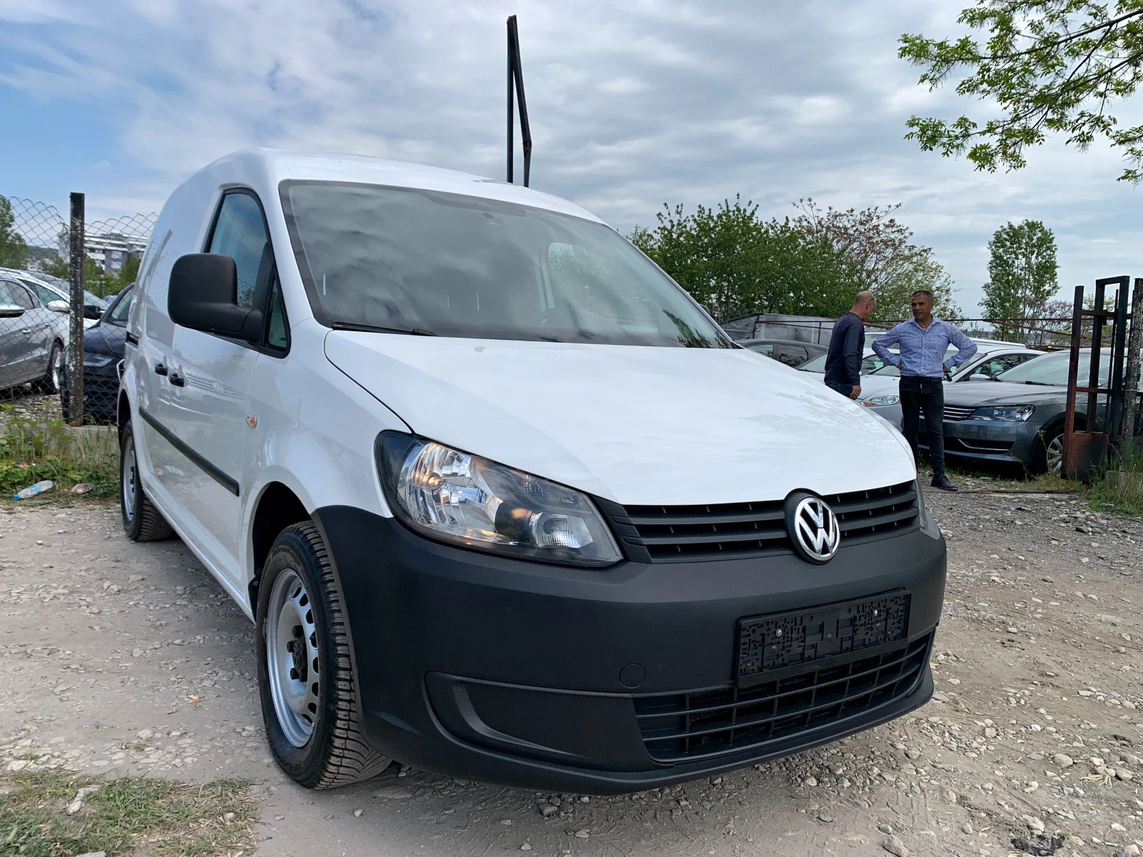 VW Caddy 1.6TDI - изображение 2