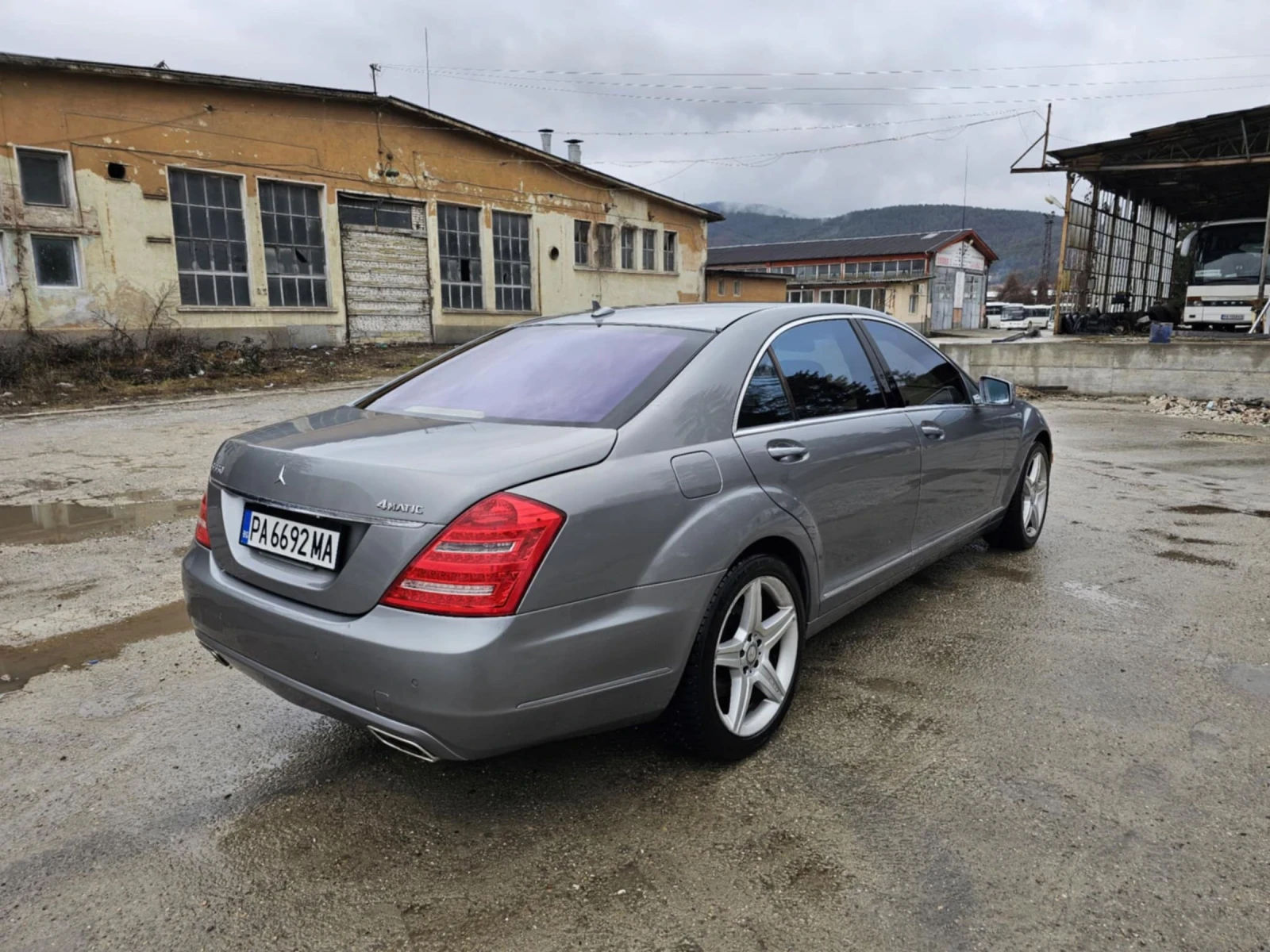 Mercedes-Benz S 550  - изображение 6