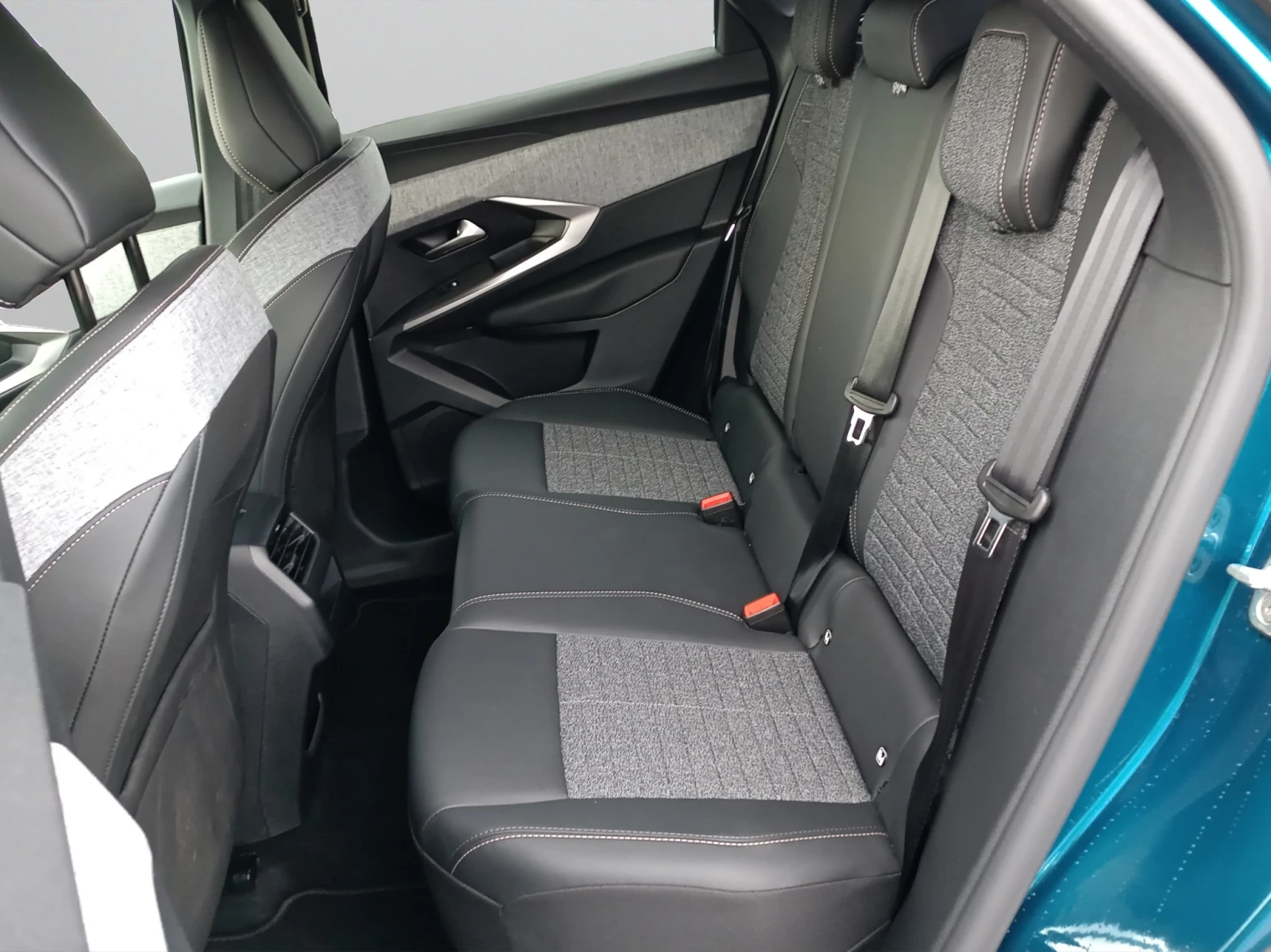 Peugeot 3008 ALLURE 1.2 PureTech 145 HYBRID 48V e-DCS6 EURO 6.4 | Mobile.bg   11