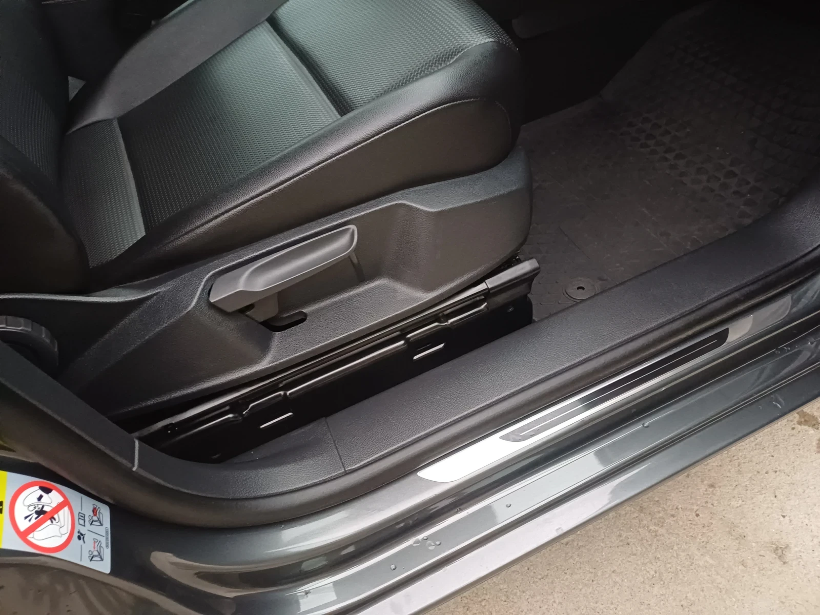 VW Caddy 1.4 TGI metan TOP | Mobile.bg   7