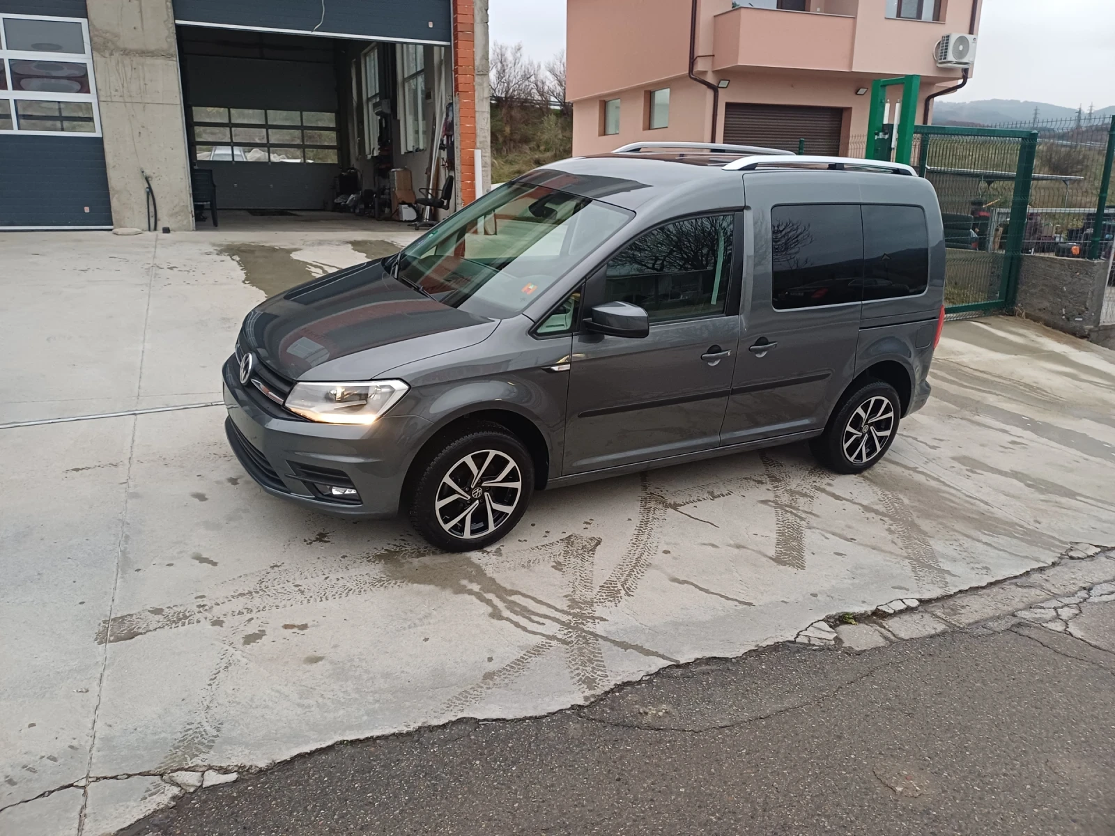 VW Caddy 1.4 TGI metan TOP | Mobile.bg   1