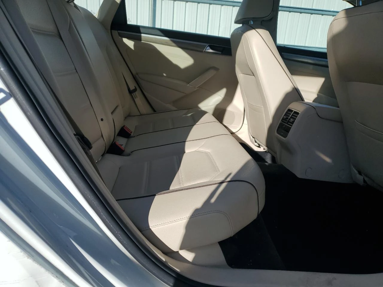 VW Passat 2.4* LX* ПЕРФЕКТНА* ФИКСИРАНА ЦЕНА! - изображение 9