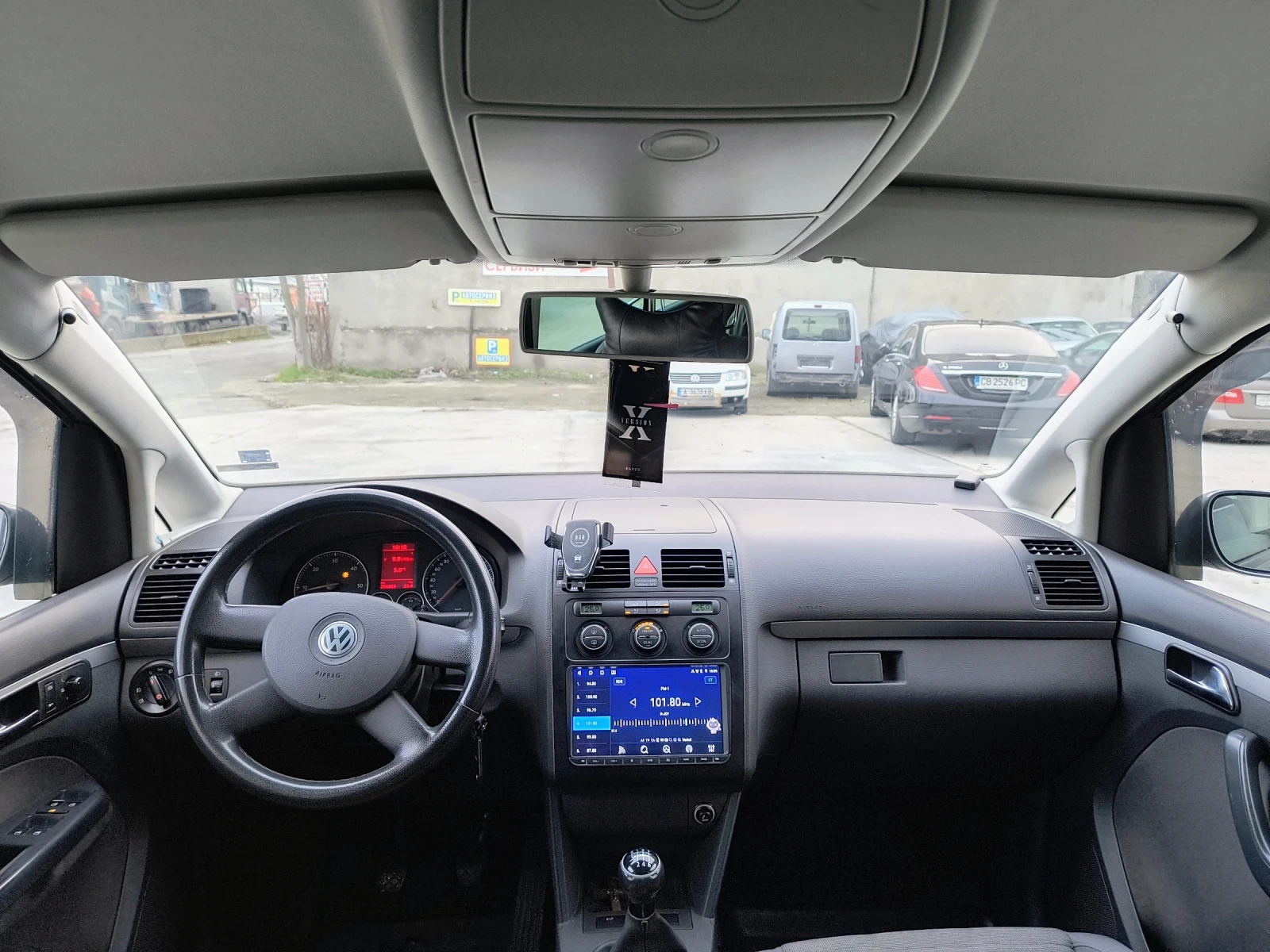 VW Touran 1.9 TDI 6 скорости/Климатроник - изображение 10