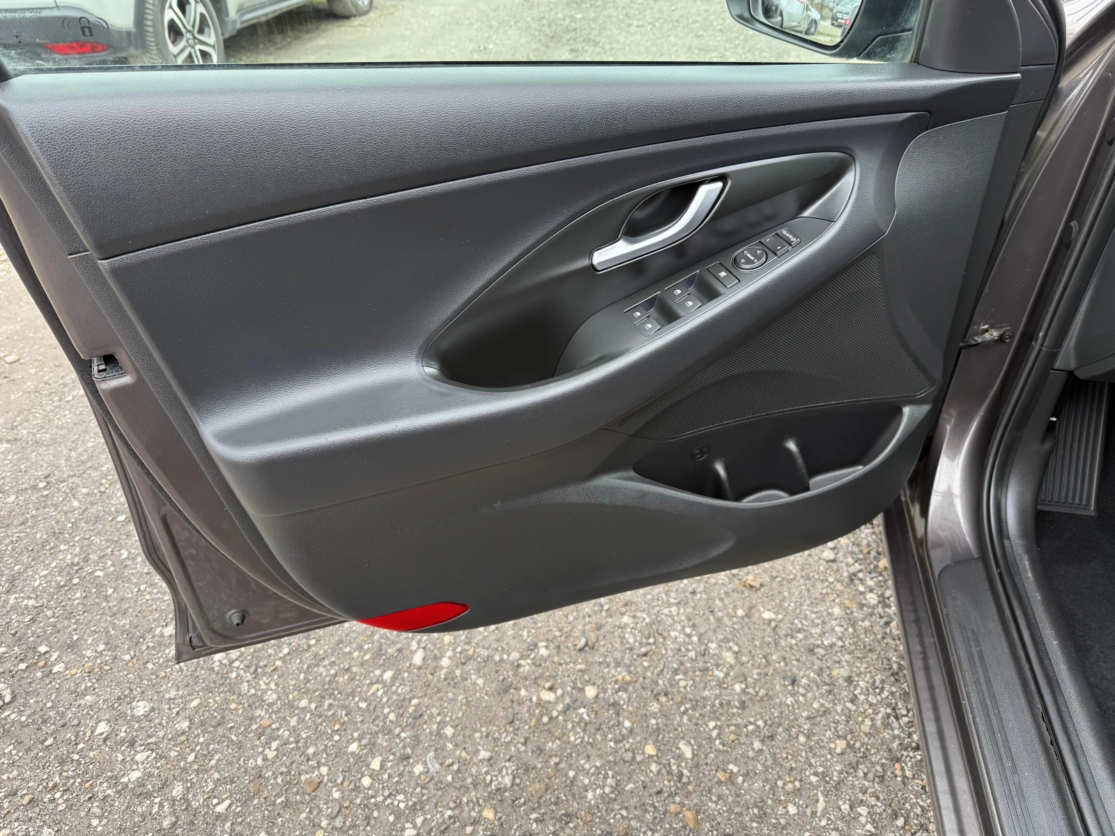 Hyundai I30 1.4 i - изображение 6