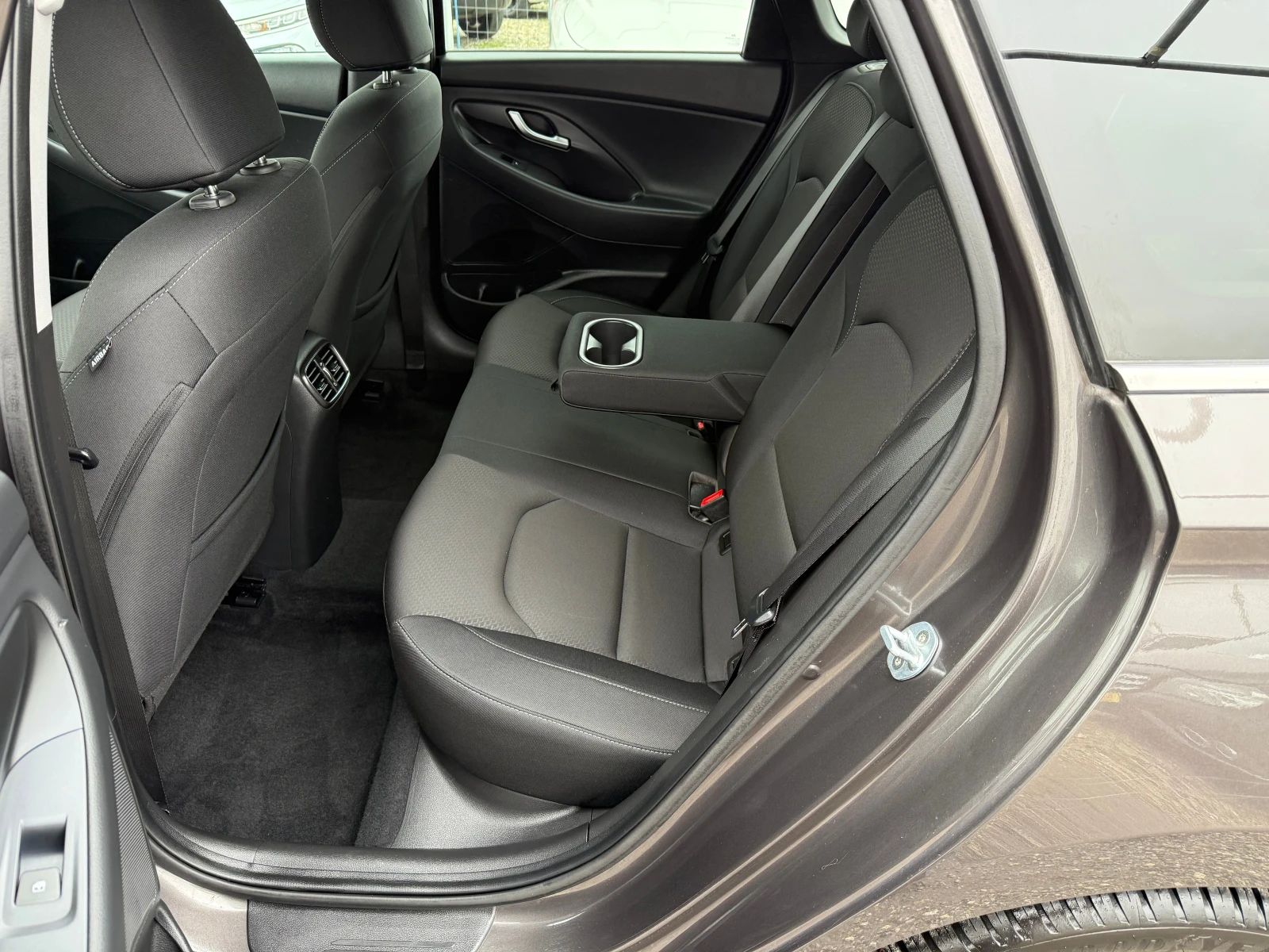 Hyundai I30 1.4 i - изображение 10