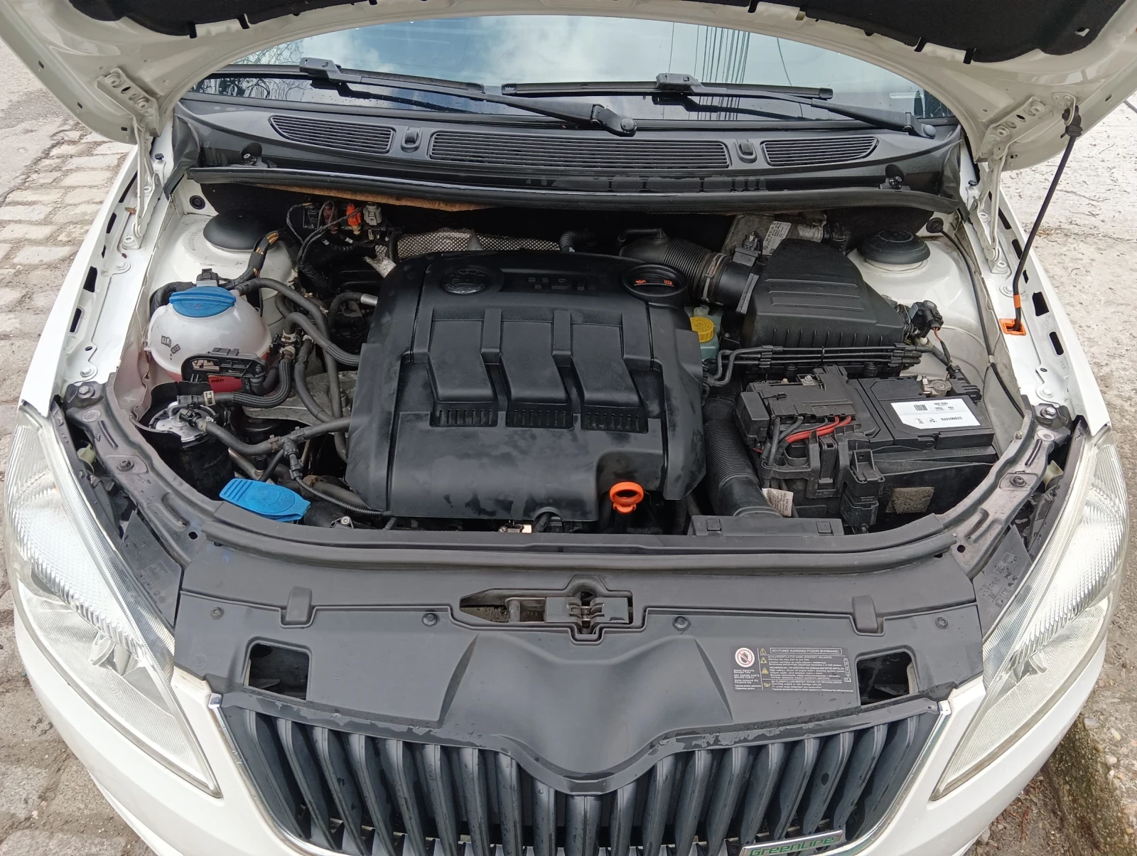 Skoda Fabia Green line, снимка 11 - Автомобили и джипове - 53749429