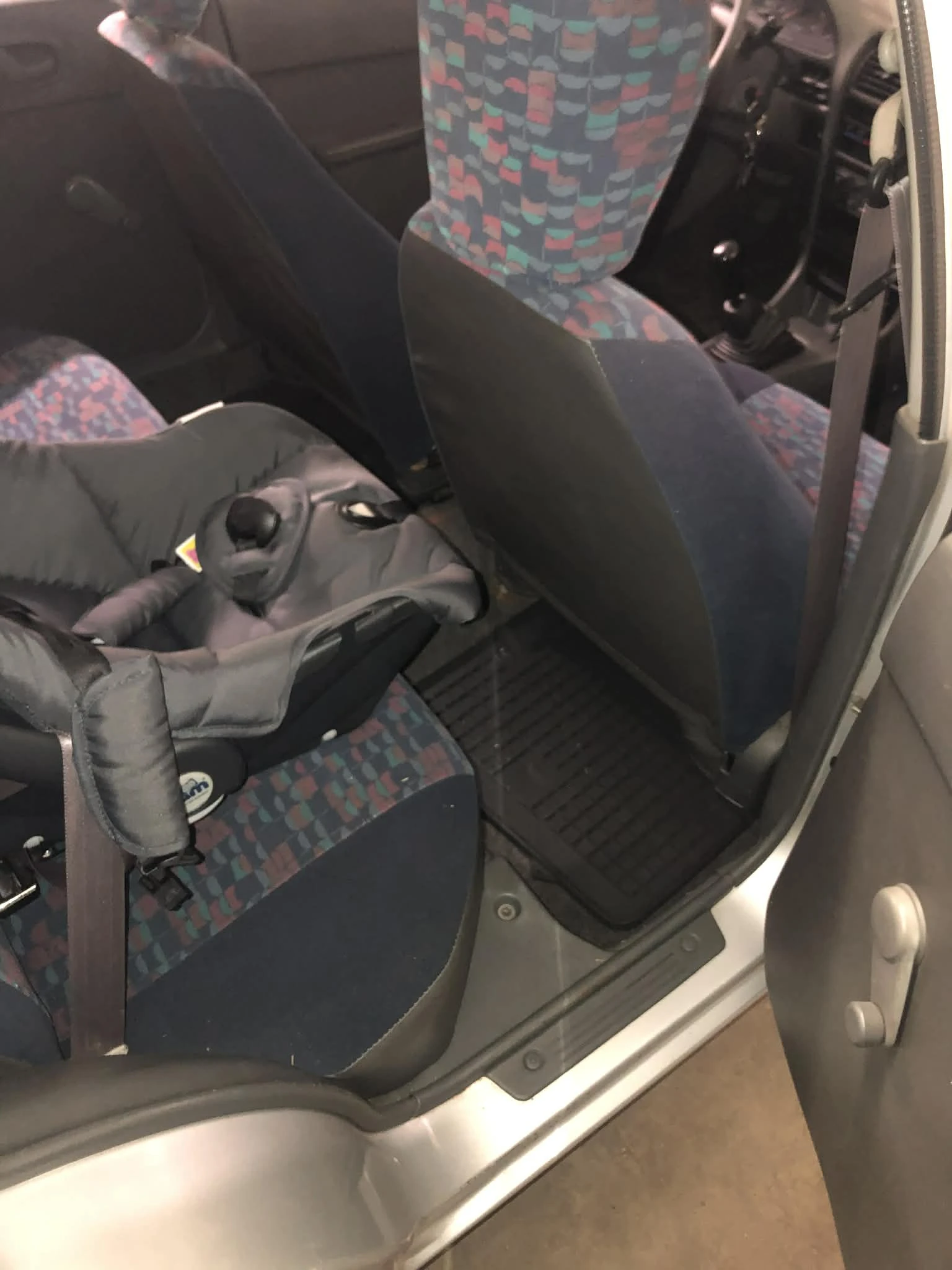 Suzuki Swift 1.0, снимка 14 - Автомобили и джипове - 53764211