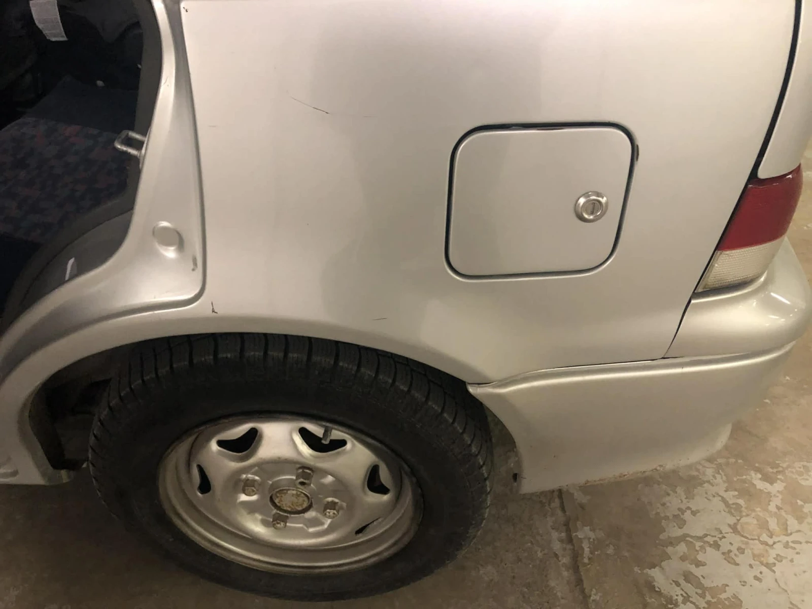 Suzuki Swift 1.0, снимка 8 - Автомобили и джипове - 53764211