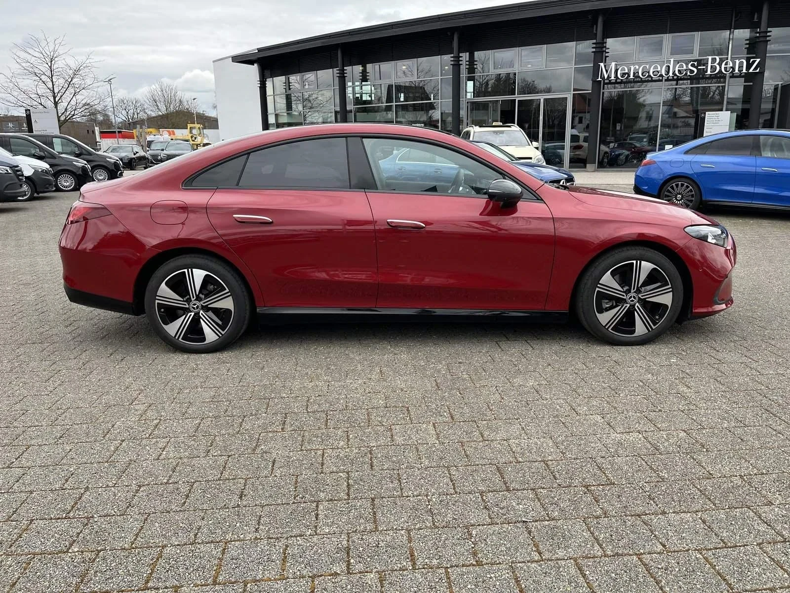 Mercedes-Benz CLA 250 + EQ Tech Prem 360* MultiB DISTR Winter Pack PANO, снимка 3 - Автомобили и джипове - 54322315