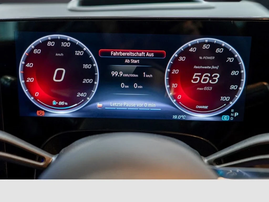 Mercedes-Benz CLA 250 + AMG DISTRONIC HUD Winter Pack PANO, снимка 7 - Автомобили и джипове - 55371346