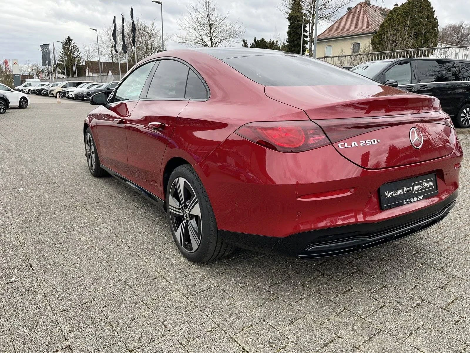 Mercedes-Benz CLA 250 + EQ Tech Prem 360* MultiB DISTR Winter Pack PANO, снимка 5 - Автомобили и джипове - 54322315