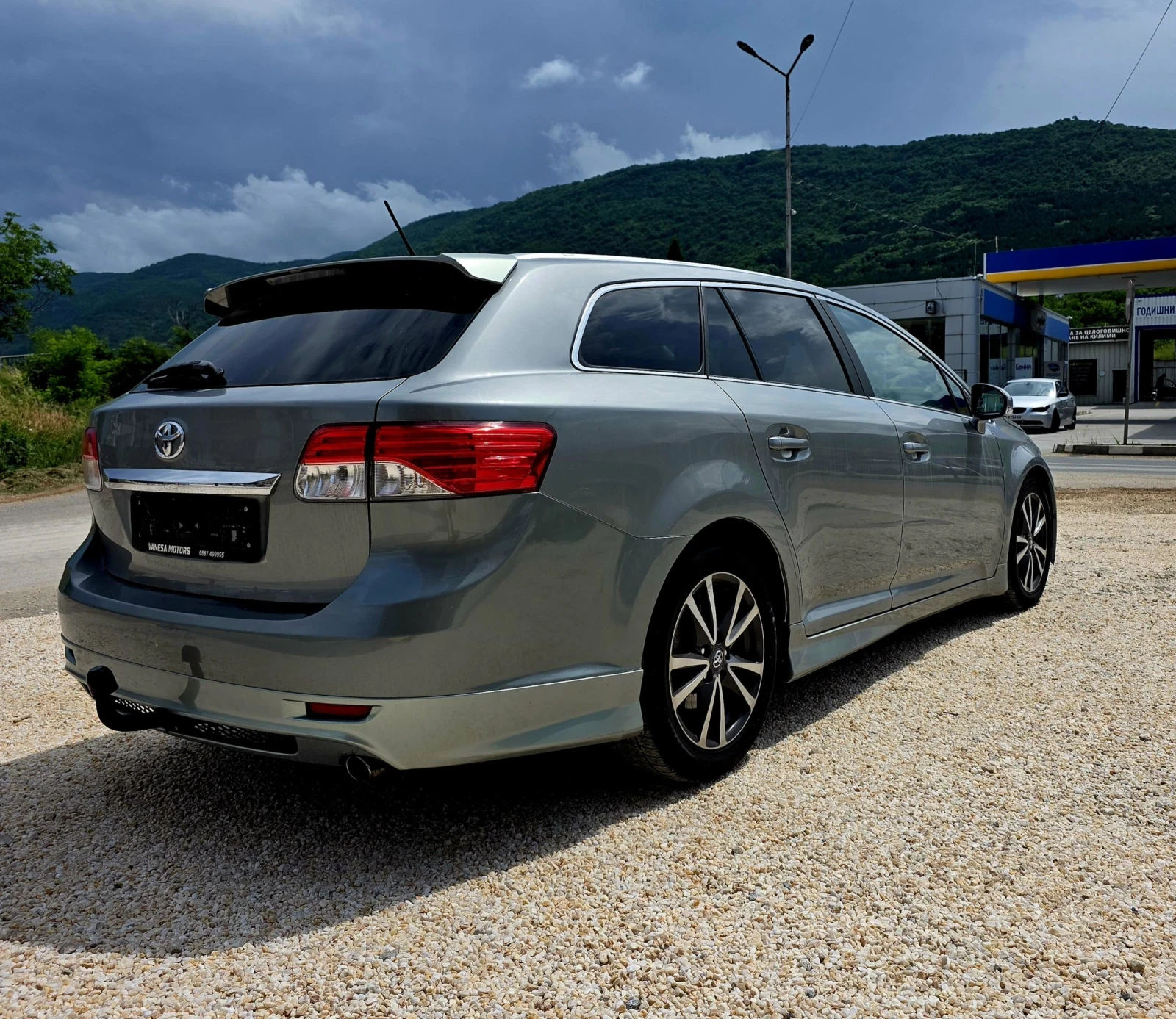 Toyota Avensis 1, 8 Valvematic Fecelift FULL SERVICE , снимка 5 - Автомобили и джипове - 54779853