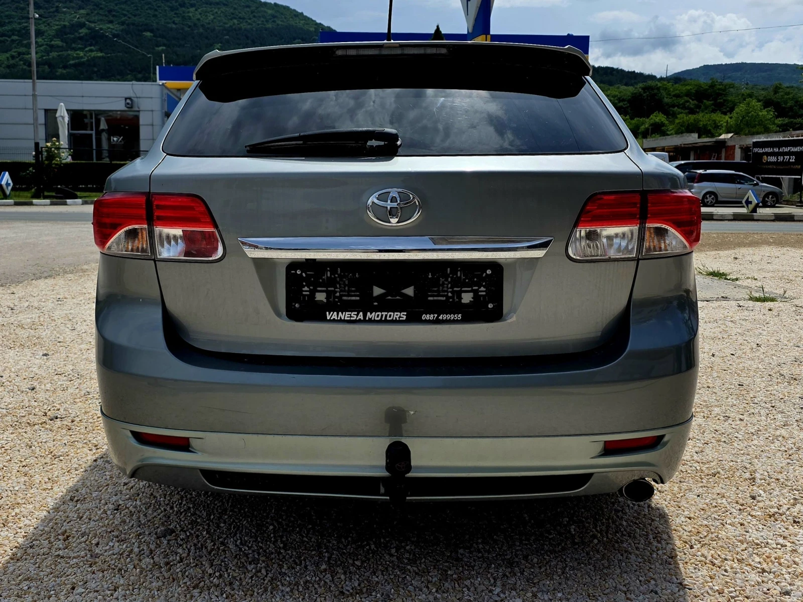 Toyota Avensis 1, 8 Valvematic Fecelift FULL SERVICE , снимка 4 - Автомобили и джипове - 54779853