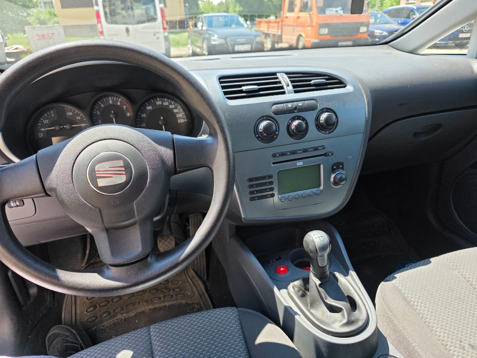 Seat Leon, снимка 9 - Автомобили и джипове - 54995409