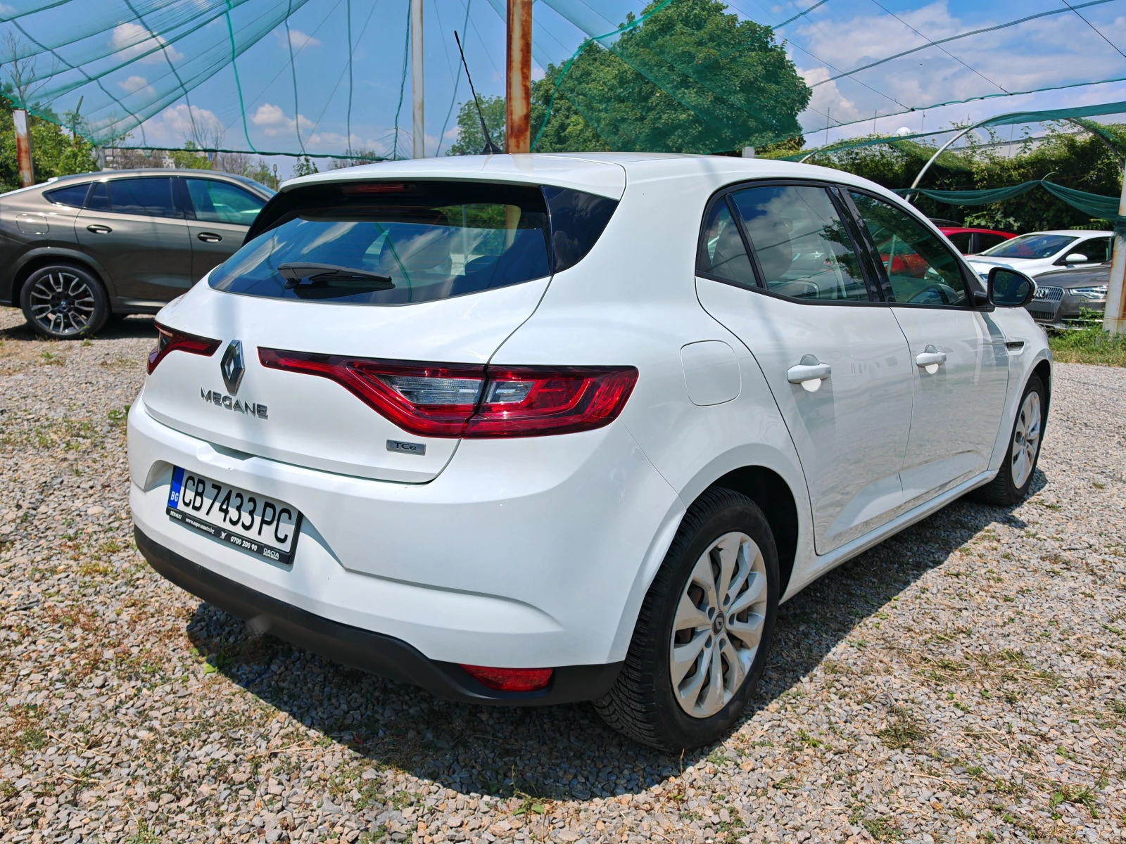 Renault Megane 1.33 Tce, снимка 3 - Автомобили и джипове - 55325025
