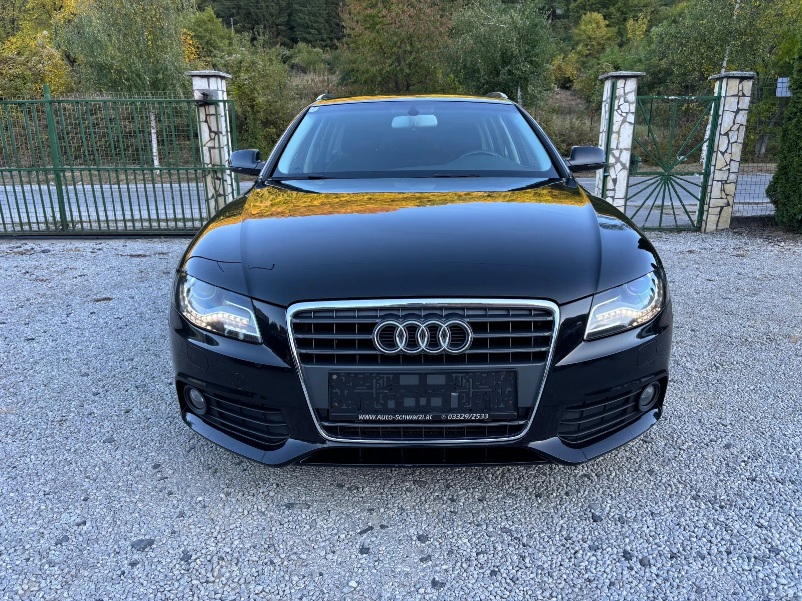 Audi A4 B8 2.0 TDI РЪЧКА, снимка 3 - Автомобили и джипове - 56359947