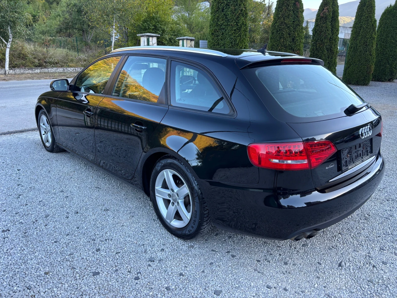 Audi A4 B8 2.0 TDI РЪЧКА, снимка 5 - Автомобили и джипове - 56359947