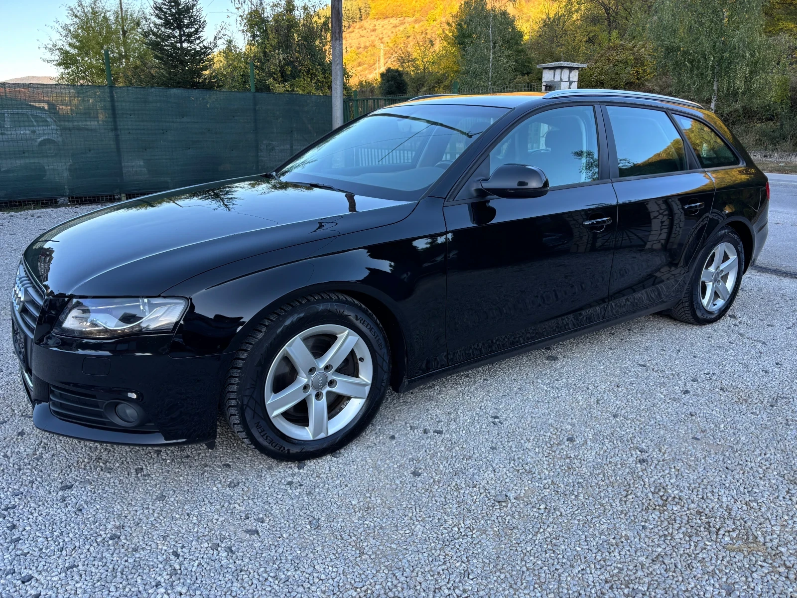 Audi A4 B8 2.0 TDI РЪЧКА, снимка 2 - Автомобили и джипове - 56359947
