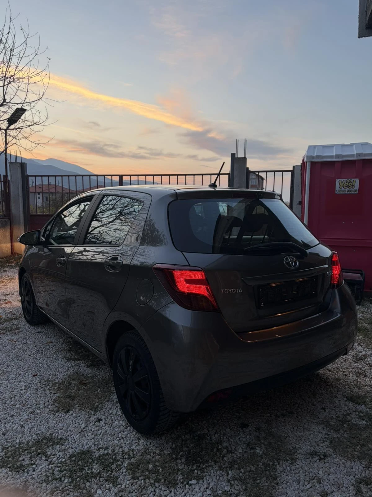 Toyota Yaris 1.33/99/���������/������/���������/��� ��������� | Mobile.bg � ����������� 4