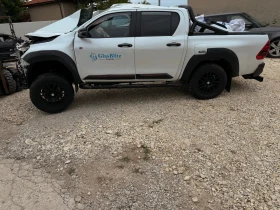     Toyota Hilux 2, 8D GR SPORT DC 4X4
