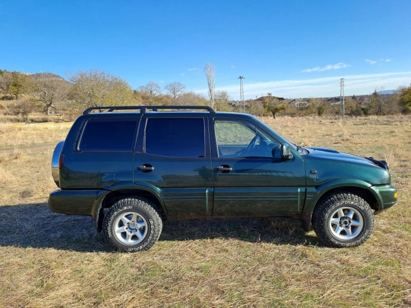 Nissan Terrano 2.7TDI, снимка 4 - Автомобили и джипове - 43104909