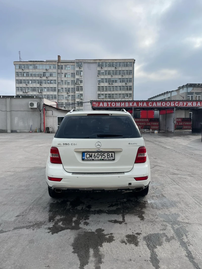 Mercedes-Benz ML 350 4MATIC, снимка 3 - Автомобили и джипове - 48347521