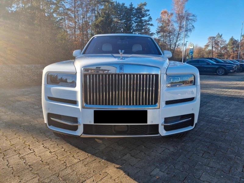 Rolls-Royce Cullinan 6.7 V12/ BESPOKE/ SHOOTING STAR/ 4-SEATS/ TV/, снимка 2 - Автомобили и джипове - 52811691