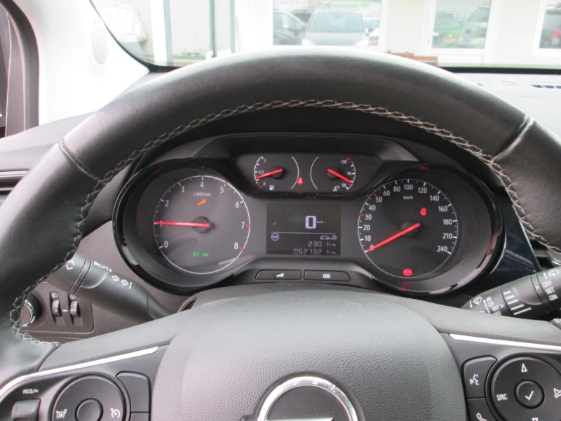 Opel Crossland X 1.2i 62000km НОВА!!!, снимка 11 - Автомобили и джипове - 53504549