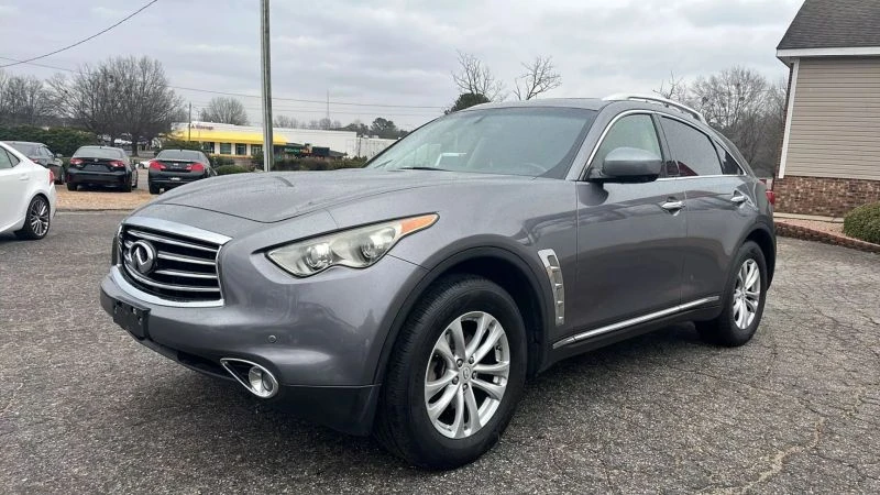 Infiniti QX70, снимка 2 - Автомобили и джипове - 49142883