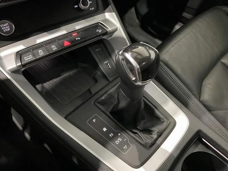 Audi Q3 Comfort AWD Leather Panoramic Sunroof Rearview Cam | Mobile.bg � ����������� 12