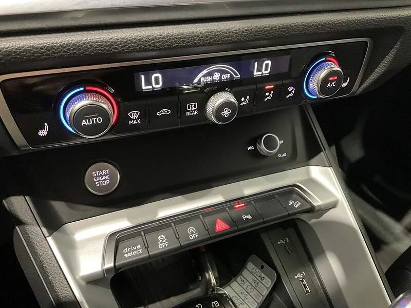 Audi Q3 Comfort AWD Leather Panoramic Sunroof Rearview Cam | Mobile.bg � ����������� 13