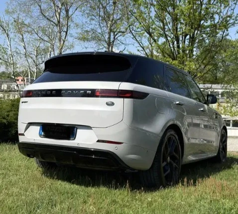 Land Rover Range Rover Sport SE Dynamic, снимка 3 - Автомобили и джипове - 55660138