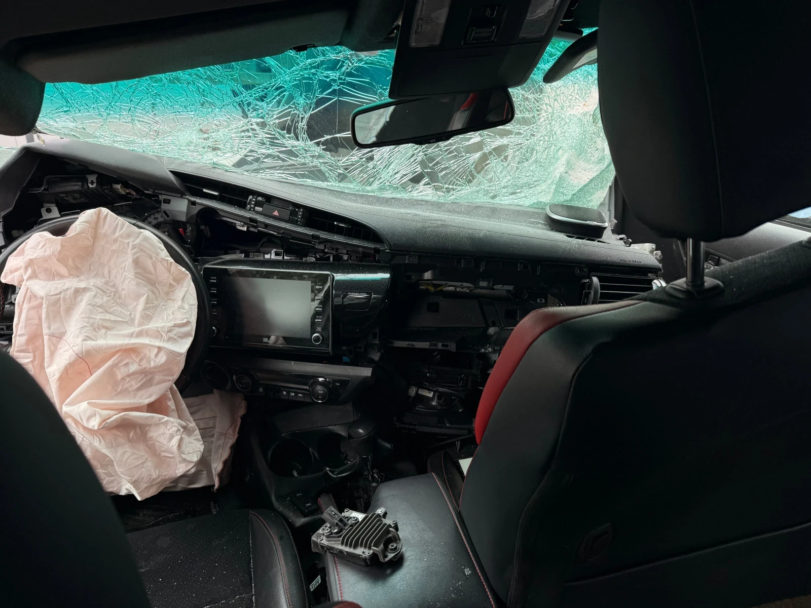 Toyota Hilux 2, 8D GR SPORT DC 4X4 | Mobile.bg   11