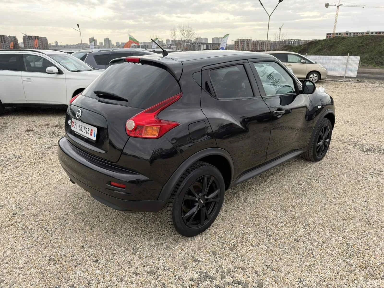Nissan Juke 1.6i Swiss - изображение 5