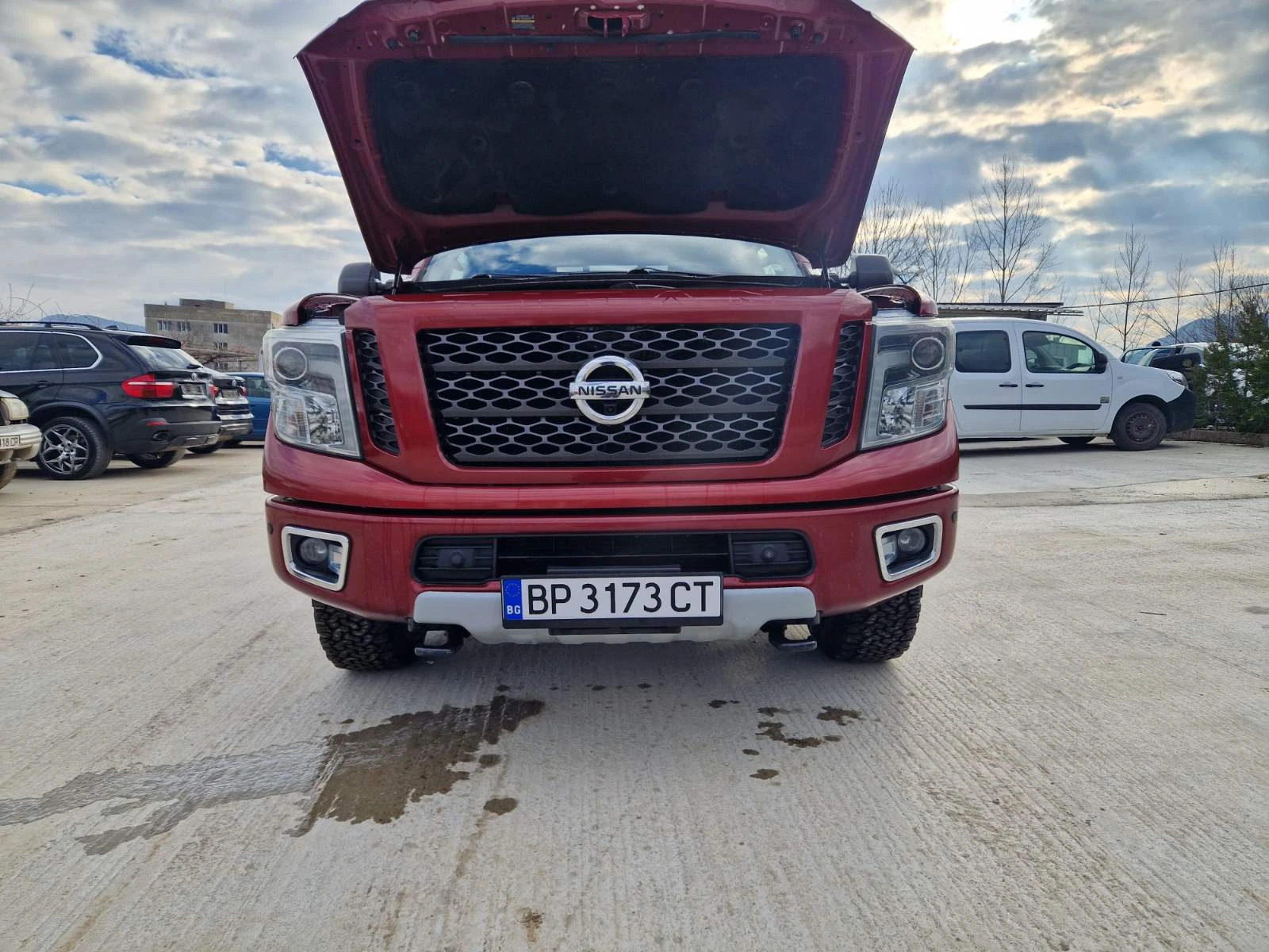 Nissan Titan crew cab PRO 4X 5.0D CUMMINS TITAN V8 - изображение 7