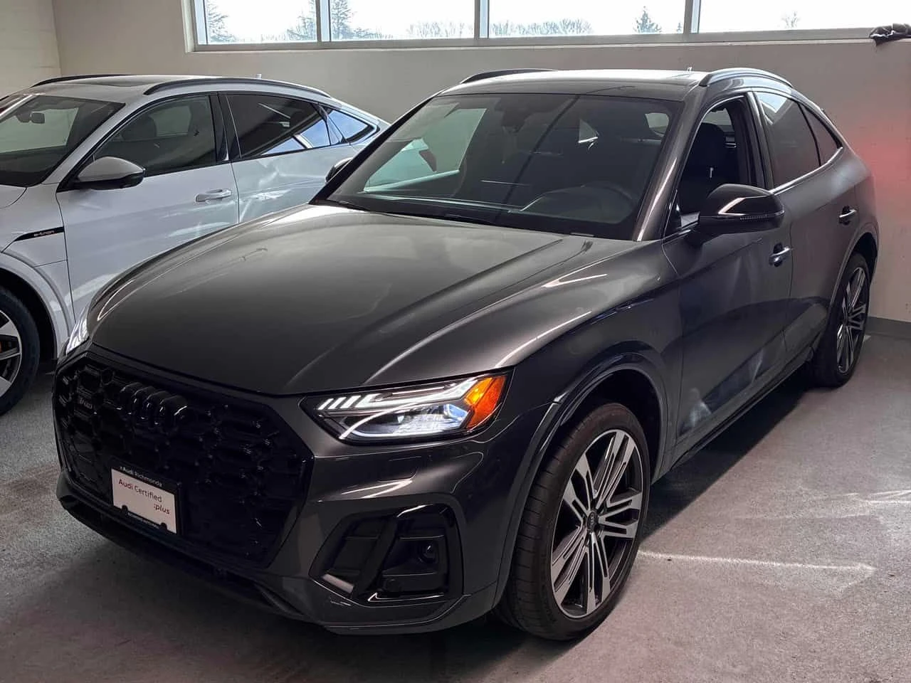 Audi SQ5 Technik/DIS/360/PANO/ПРЕДСТАВИТЕЛ НА AUDI