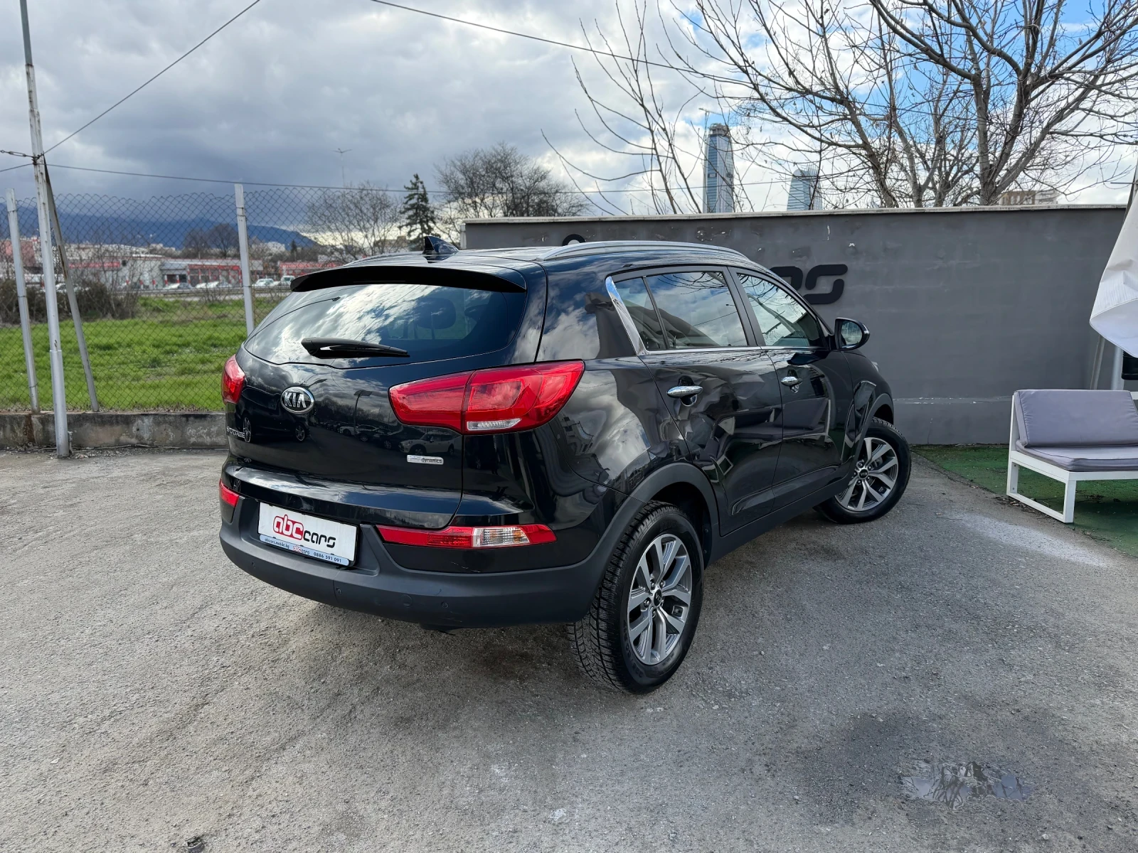 Kia Sportage 1.7CRDI 16v Facelift Led Euro5B, снимка 4 - Автомобили и джипове - 54084001